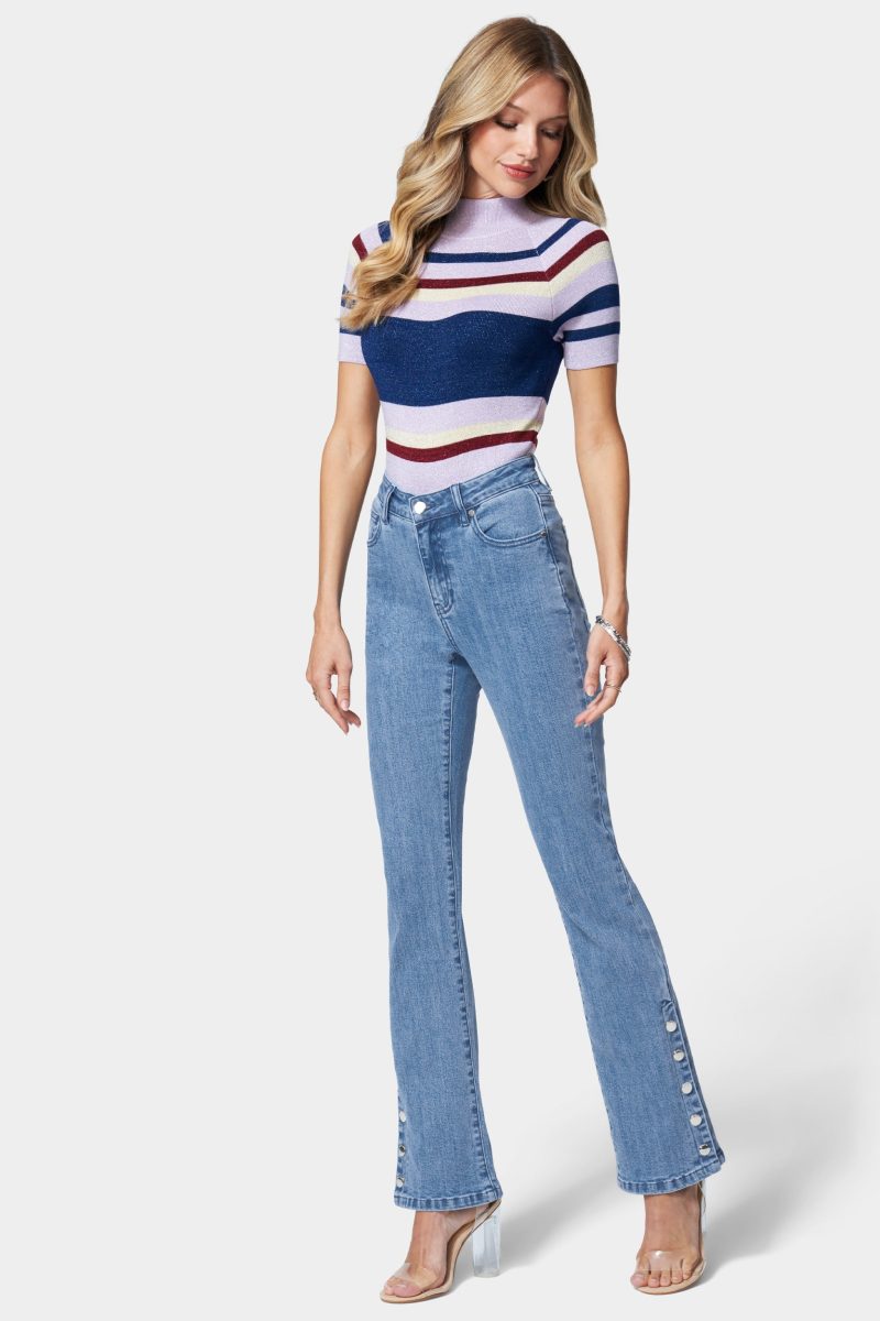 Side Snap Flared Jean