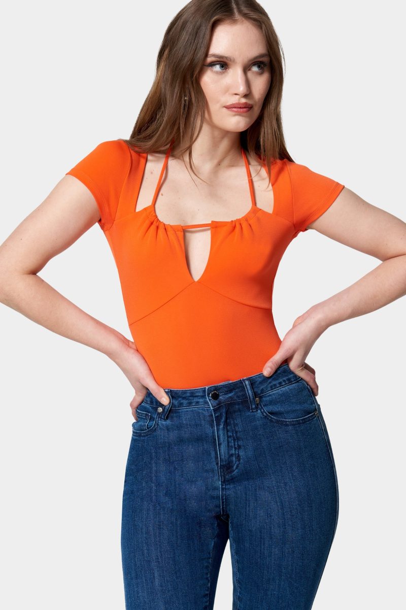 Short Sleeve Tie Ruched Neck Knit Top